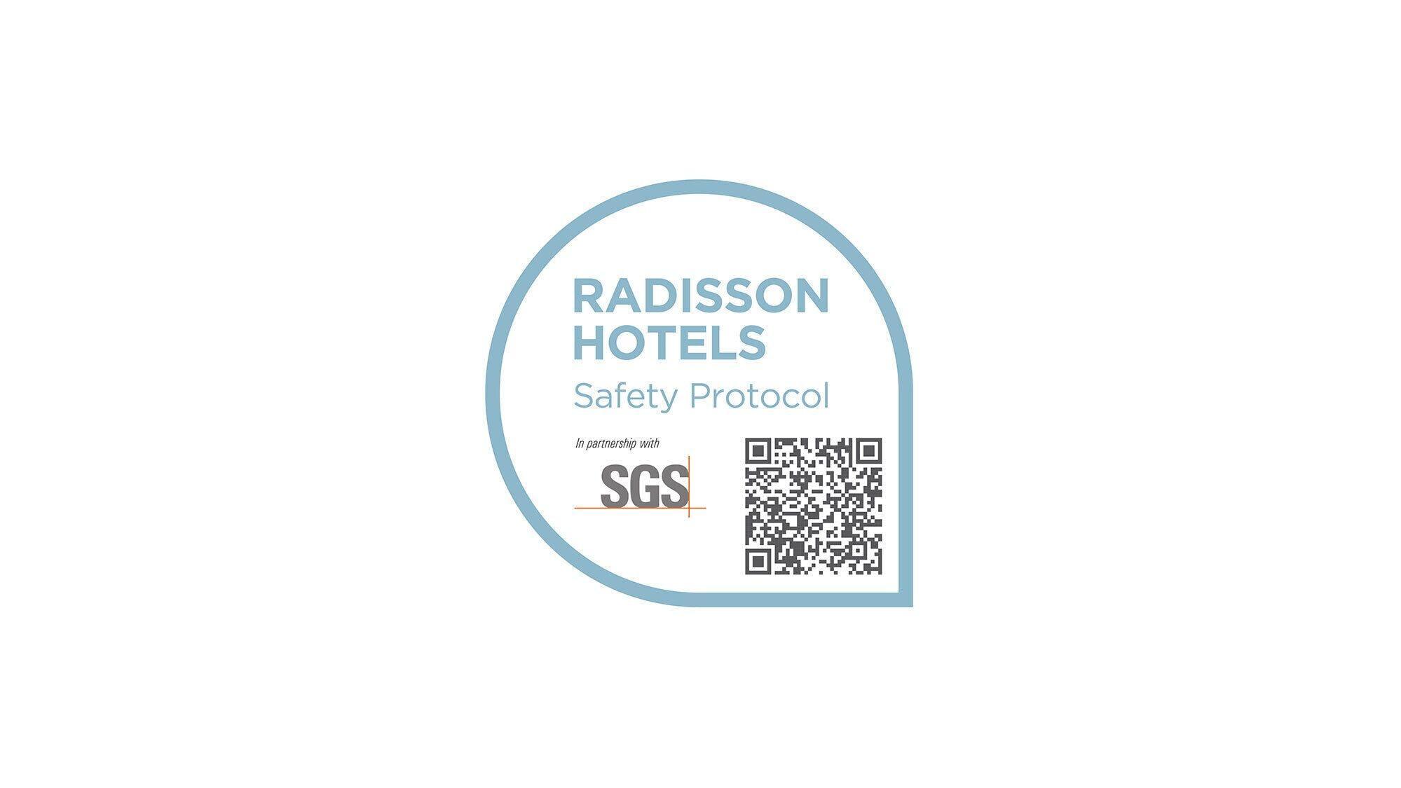 Отель Radisson Red Miami Airport Экстерьер фото